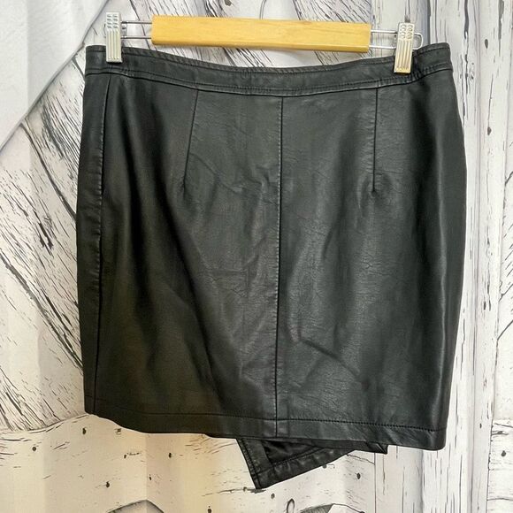 TCEC Faux Leather Mini Skirt w/Zippers L - Picture 4 of 7